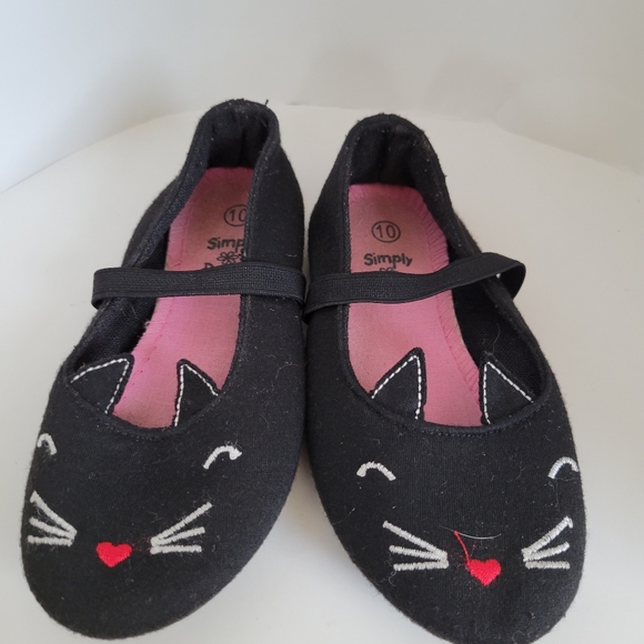 Simply Petals Shoes Simply Petals Girls Mary Jane Cat Shoes Poshmark